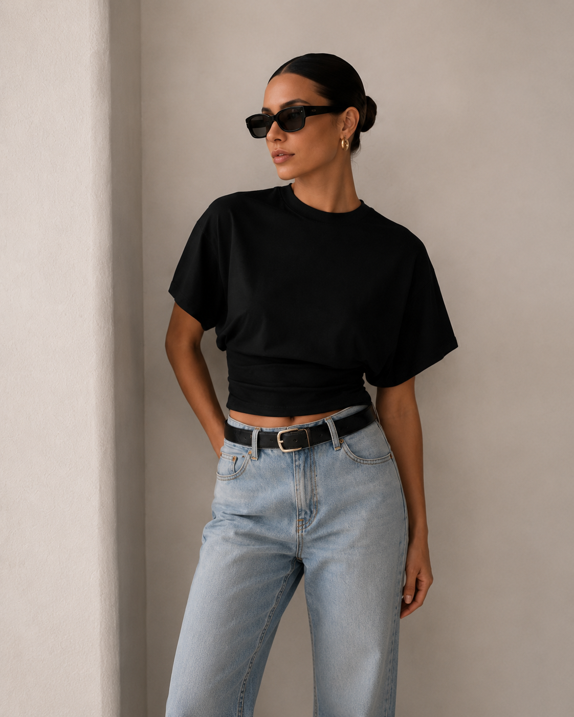 
                  
                    BAESIC CROPPED T-SHIRT
                  
                