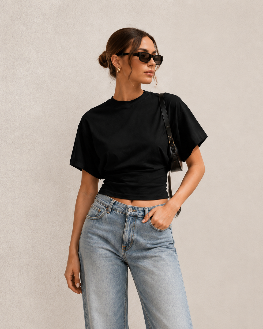 
                  
                    BAESIC CROPPED T-SHIRT
                  
                